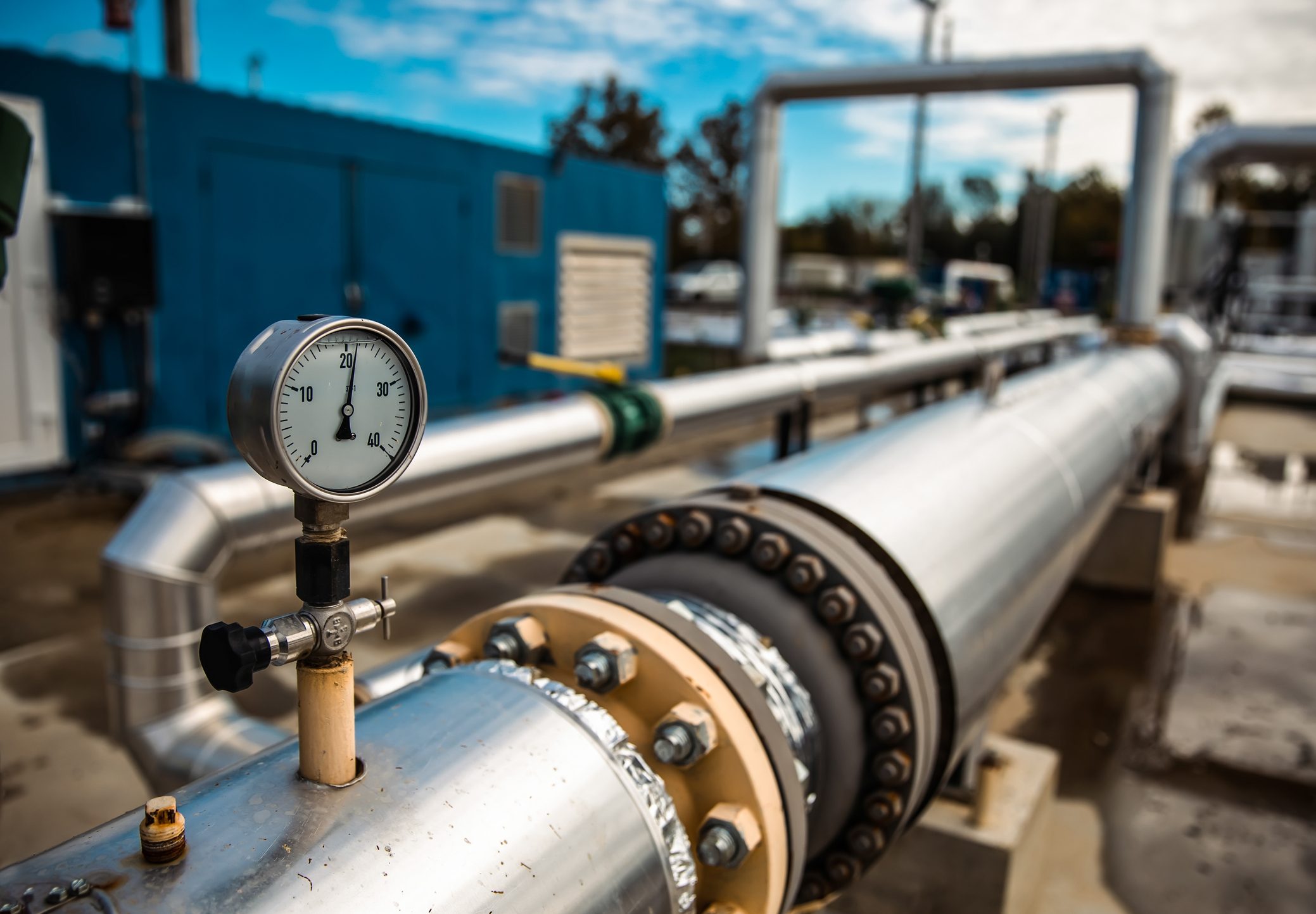Control room monitoring the pipeline