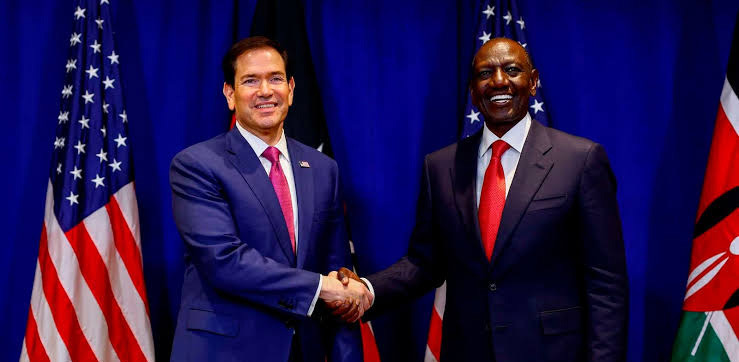 President William Ruto shakes hands with US Secretary of State Marco Rubio in front of US and Kenyan flags